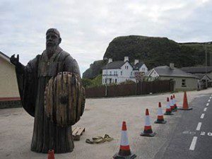 Game of Thrones film set at Downhill Beach: the third sculpture comes to Downhill